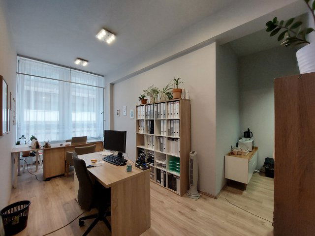 Kiadó iroda, Szegeden 65 E Ft / hó, 2 szobás