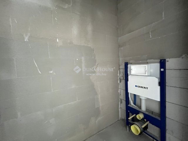 Eladó családi ház, Szigetszentmiklóson 149 M Ft, 4 szobás