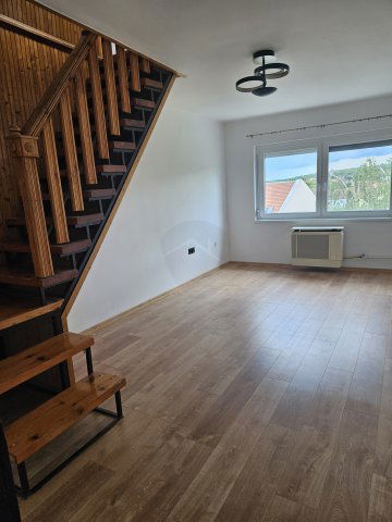 Kiadó téglalakás, albérlet, Egerben, Árpád utcában, 3 szobás