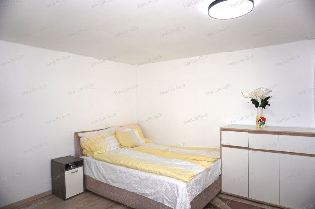 Eladó családi ház, Szanyon 52.5 M Ft, 3 szobás