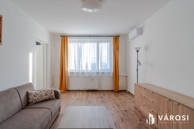 Kiadó panellakás, albérlet, Szegeden 180 E Ft / hó, 2+1 szobás