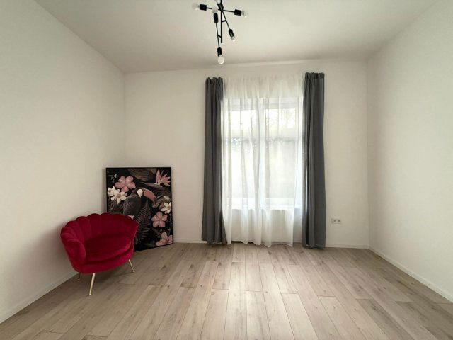 Eladó téglalakás, Pécsett 82.9 M Ft, 3 szobás