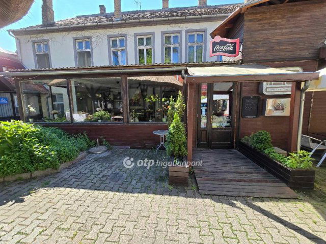 Eladó üzlethelyiség, Pápán 14.9 M Ft / költözzbe.hu