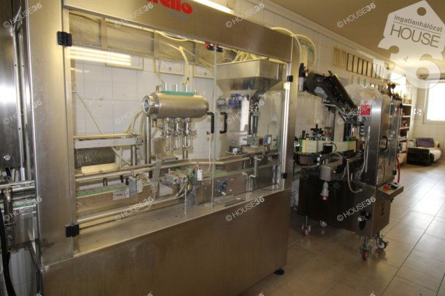 Eladó ipari ingatlan, Hajóson 300 M Ft / költözzbe.hu