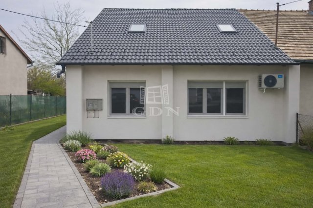 Eladó ikerház, Tökölön 95 M Ft, 5 szobás