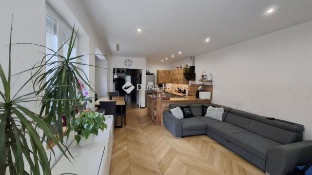 Eladó ikerház, Ócsán 109.9 M Ft, 4 szobás