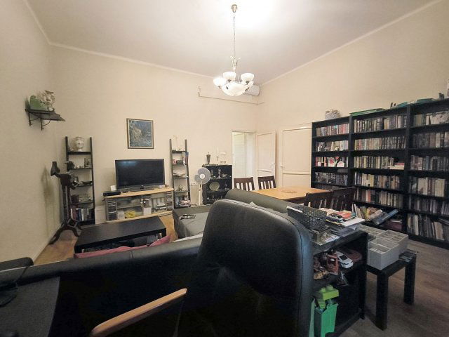 Eladó téglalakás, Győrött 60.85 M Ft, 2 szobás