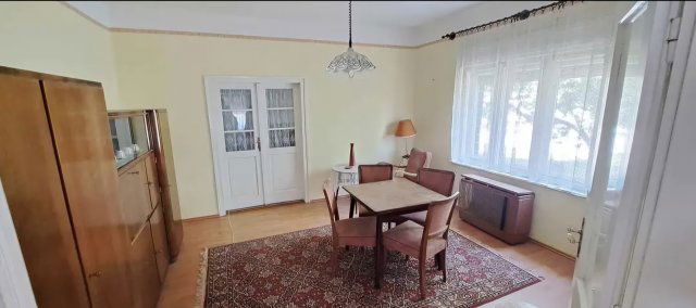 Eladó családi ház, Baján 42.8 M Ft, 5 szobás