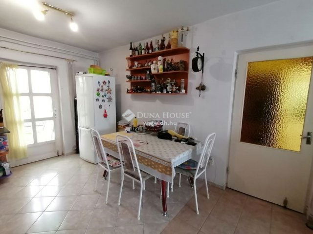 Eladó családi ház, Érden 125 M Ft, 4+1 szobás