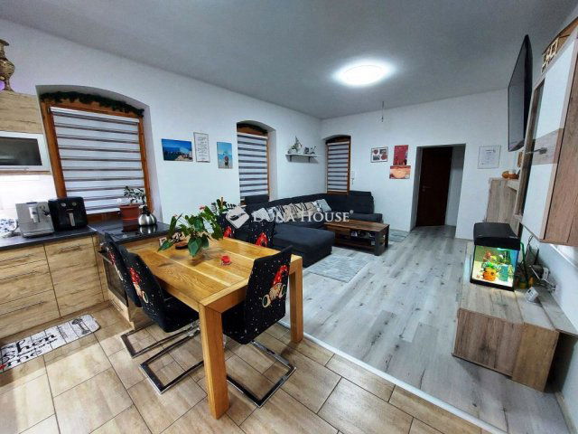 Eladó téglalakás, Sopronban 69.9 M Ft, 3 szobás