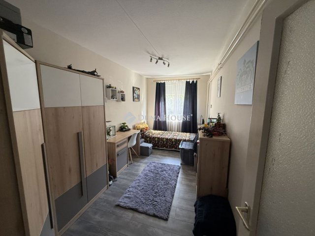 Eladó panellakás, Kecskeméten 58 M Ft, 3 szobás