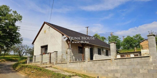 Eladó családi ház, Babarcon 29.99 M Ft, 2 szobás