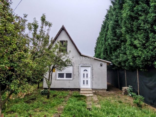 Eladó családi ház, Békéscsabán 14.9 M Ft, 1 szobás