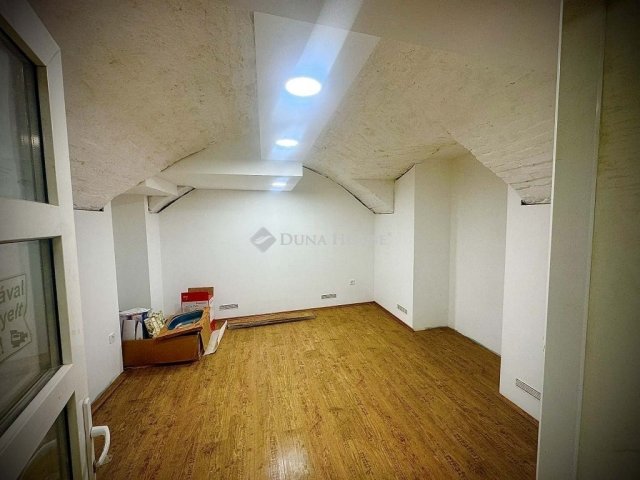 Eladó iroda, Budapesten, IX. kerületben 73 M Ft