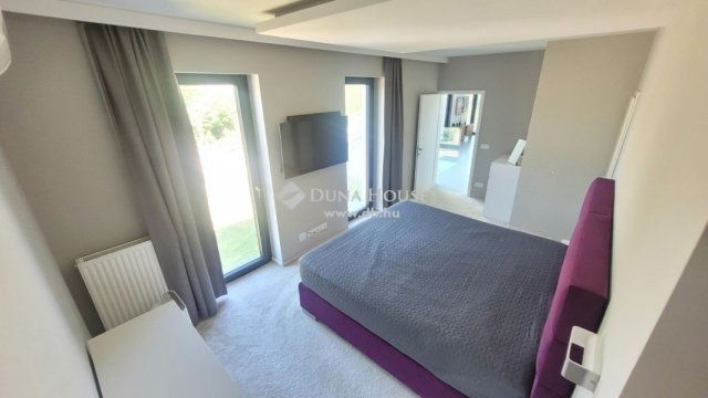 Eladó családi ház, Törökbálinton 398 M Ft, 5 szobás