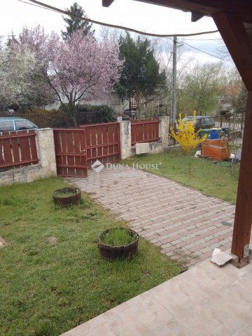 Eladó családi ház, Délegyházán 56 M Ft, 4 szobás