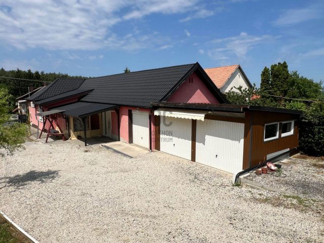 Eladó családi ház, Lakhegyen 69.99 M Ft, 4 szobás