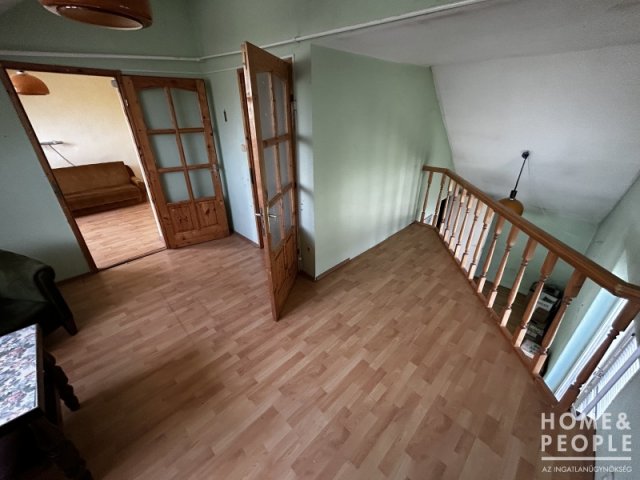 Eladó családi ház, Szegeden 125 M Ft, 5 szobás