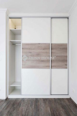 Eladó téglalakás, Kecskeméten 129.99 M Ft, 4 szobás