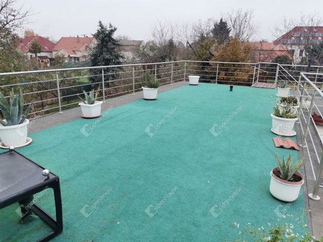 Eladó téglalakás, Komáromban 43.5 M Ft, 2 szobás