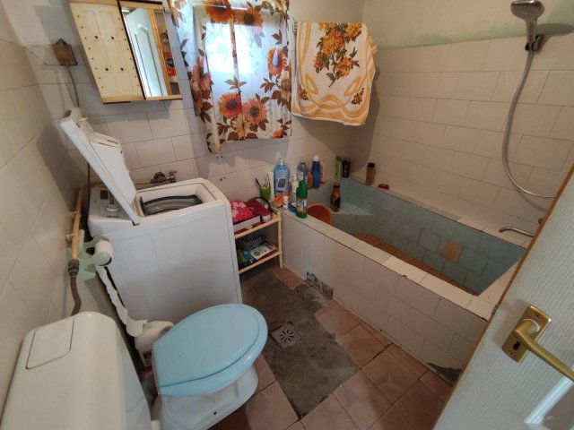 Eladó családi ház, Mohácson 8.5 M Ft, 1 szobás