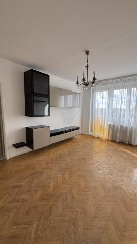 Kiadó panellakás, albérlet, Bajon 180 E Ft / hó, 3 szobás