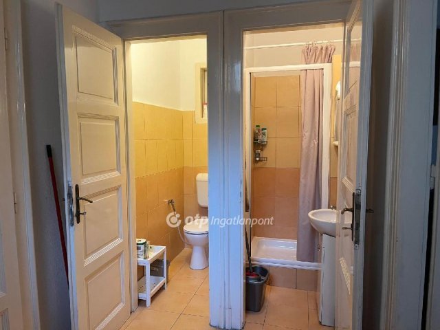 Kiadó téglalakás, albérlet, Budapesten, V. kerületben, 3 szobás