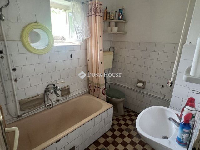 Eladó családi ház, Lepsényben 23.9 M Ft, 2 szobás