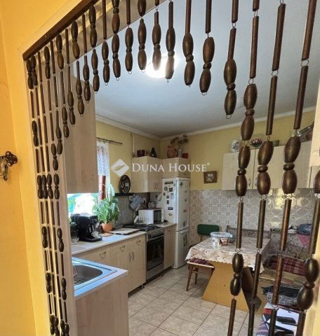 Eladó családi ház, Békéscsabán 24.9 M Ft, 3 szobás