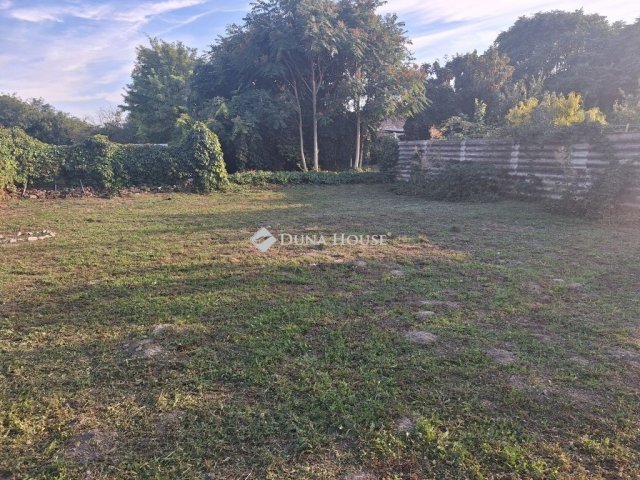 Eladó családi ház, Garán 13 M Ft, 4 szobás