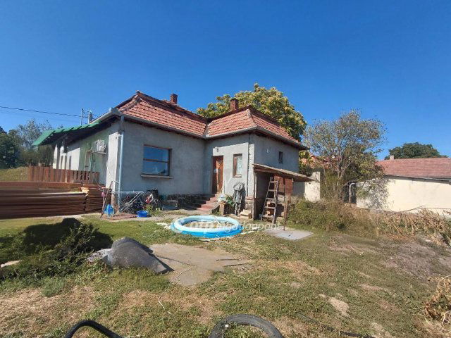 Eladó családi ház, Pusztamonostoron 35 M Ft, 2 szobás