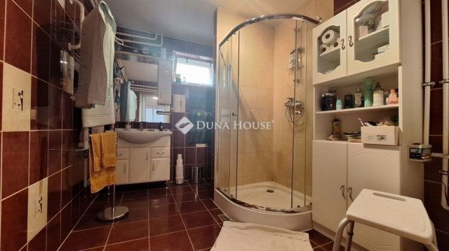 Eladó családi ház, Székesfehérvárott 131 M Ft, 6 szobás