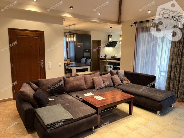 Eladó családi ház, Kecskeméten 171.9 M Ft, 5 szobás