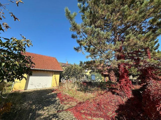 Eladó családi ház, Nyíregyházán 59.6 M Ft, 3+2 szobás