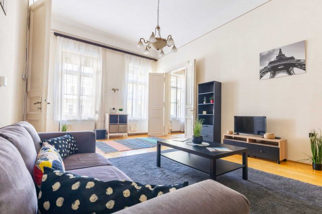 Kiadó téglalakás, albérlet, VII. kerületben, Wesselényi utcában