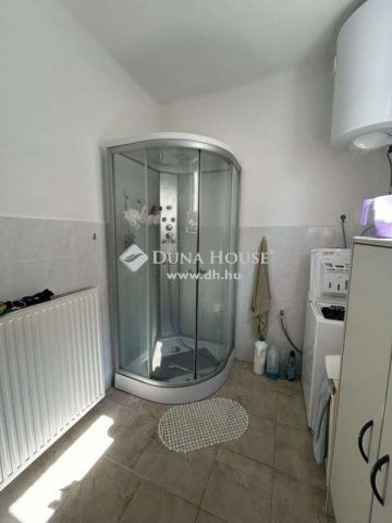 Eladó családi ház, Monoron 88 M Ft, 4 szobás