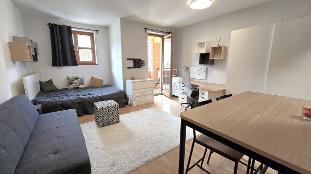 Kiadó téglalakás, albérlet, Pécsett 150 E Ft / hó, 1 szobás