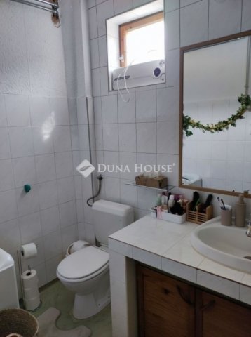 Eladó családi ház, Vecsésen 124 M Ft, 4 szobás