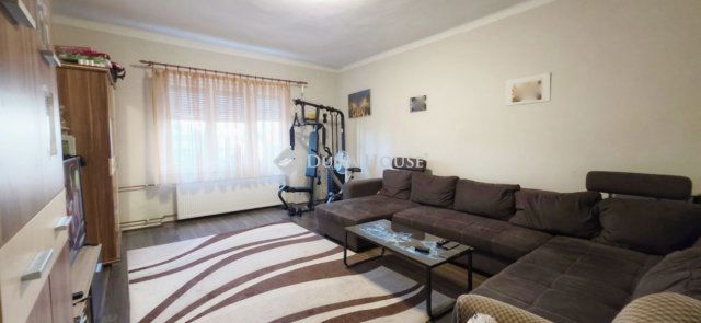 Eladó téglalakás, Szombathelyen 42 M Ft, 2 szobás