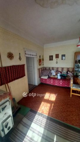 Eladó családi ház, Somoskőújfalun 13 M Ft, 4 szobás