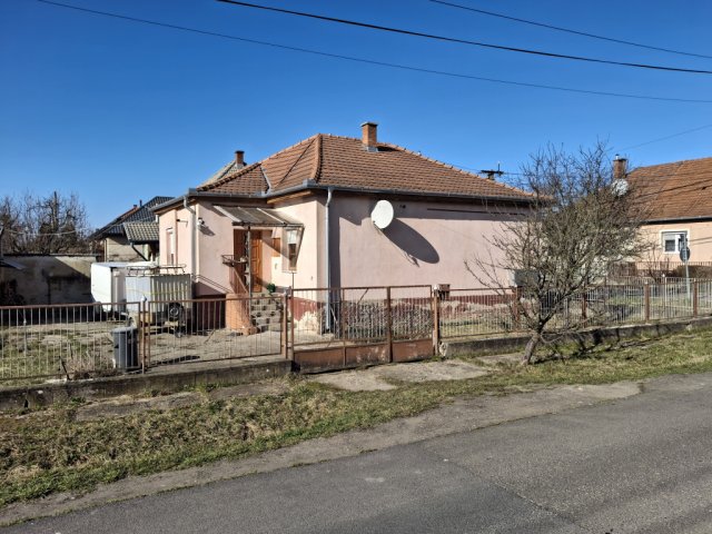 Eladó családi ház, Balassagyarmaton 49.9 M Ft, 3 szobás