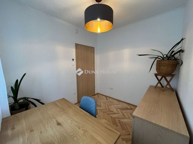 Eladó téglalakás, Budapesten, XII. kerületben 165 M Ft, 4 szobás