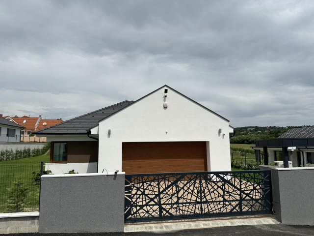 Eladó családi ház, Cserszegtomajon, Gagarin utcában 275 M Ft