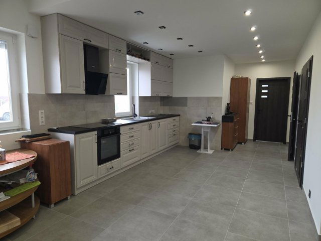 Eladó családi ház, Zsombón 97 M Ft, 3 szobás