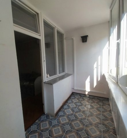 Eladó téglalakás, Szolnokon 25.5 M Ft, 1 szobás