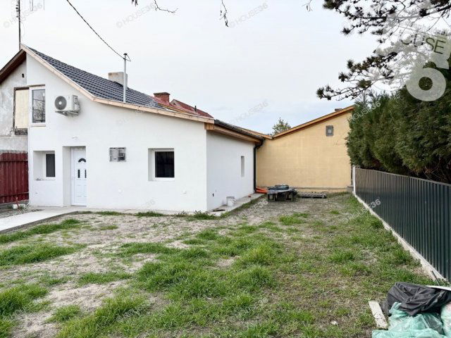 Eladó ikerház, Kecskeméten 46.99 M Ft, 2 szobás