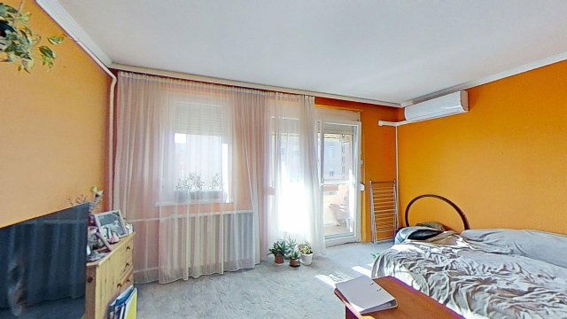 Eladó panellakás, Várpalotán 37.5 M Ft, 2 szobás