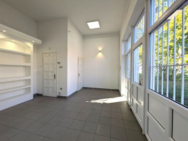 Eladó üzlethelyiség, Debrecenben 18.9 M Ft, 1 szobás