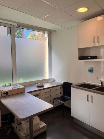 Kiadó üzlethelyiség, XI. kerületben, Nádorliget utcában