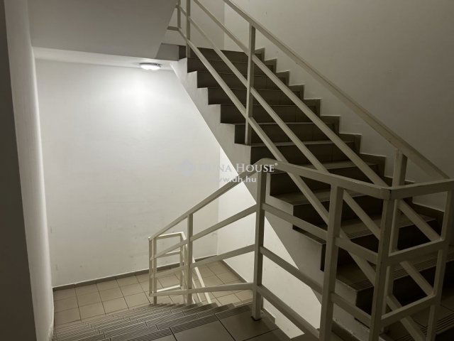 Eladó téglalakás, Budapesten, XVIII. kerületben 77.99 M Ft